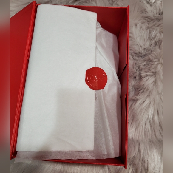 SKII rare limited edition Tokyo Olympics pins - Picture 7 of 8